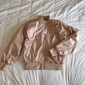 Old Navy Tan Oversized Bomber Jacket NWT Size Medium Water Resistant